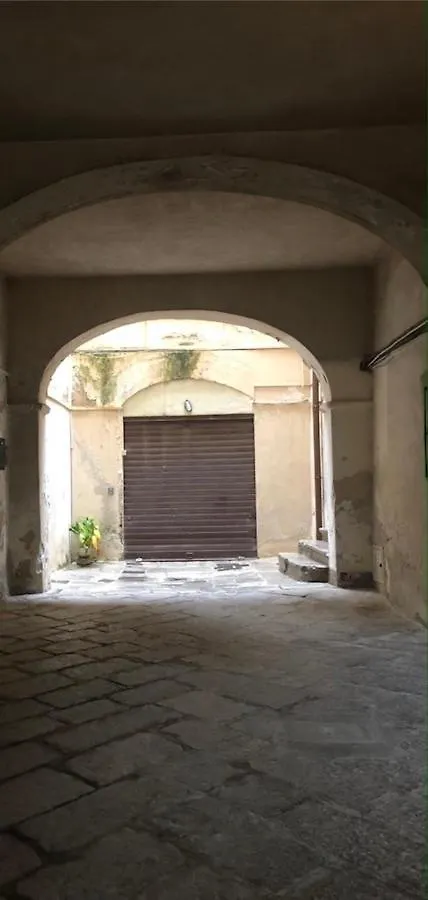 Casa Di Fronte La Cattedrale Lejlighed Palermo 0*,